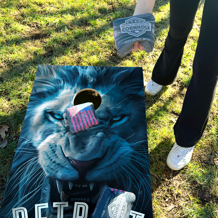 World Series of Cornhole Lightweight Cornhole Set - Detroit Lions Boards with Turquoise and White Bags