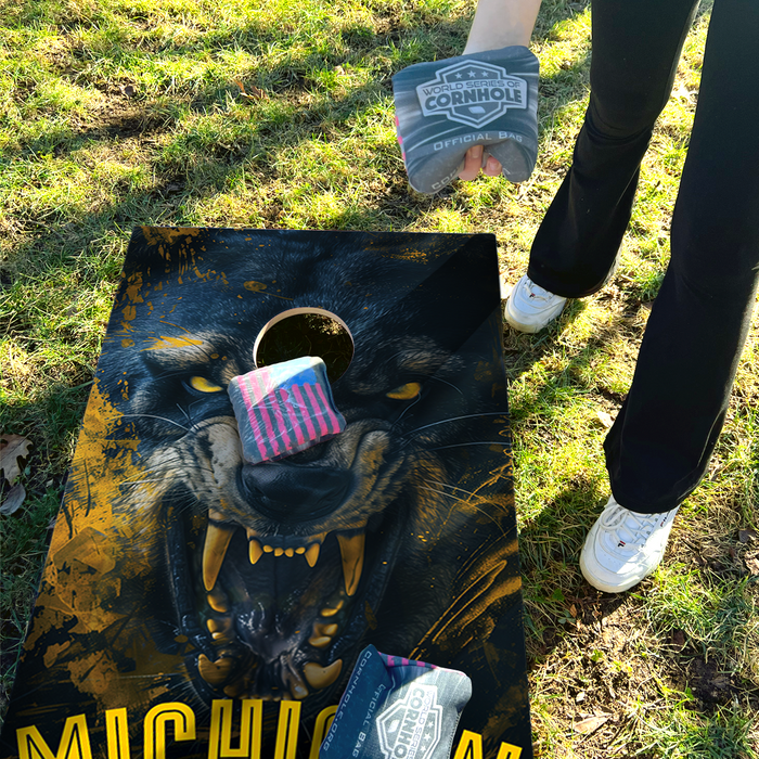 World Series of Cornhole Lightweight Cornhole Set - Michigan Wolverines Boards with Maize and Blue Bags